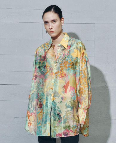  URBAN REVIVO - Áo sơ mi nữ tay dài in họa tiết 