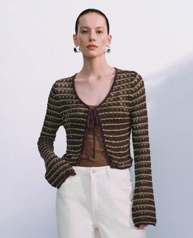  URBAN REVIVO - Áo khoác cardigan nữ dệt kim sọc ngang 