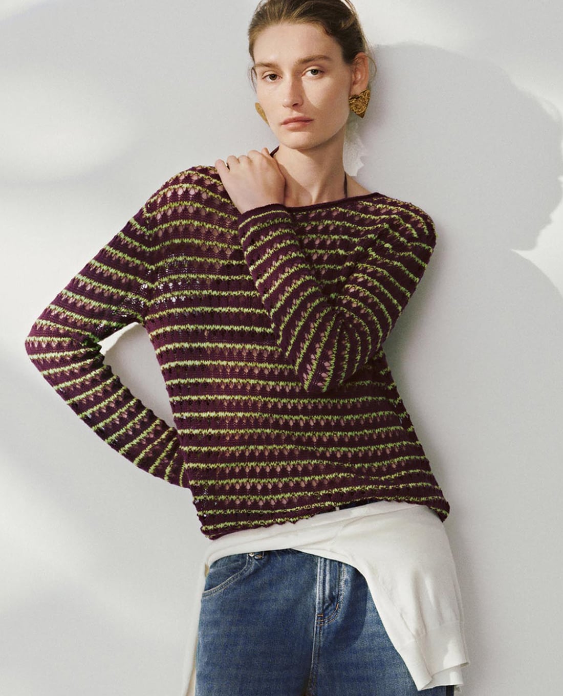 URBAN REVIVO - Áo dệt kim nữ cổ tròn tay dài sọc ngang