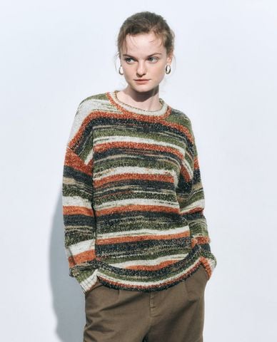  URBAN REVIVO - Áo dệt kim nữ cổ tròn tay dài kẻ sọc 