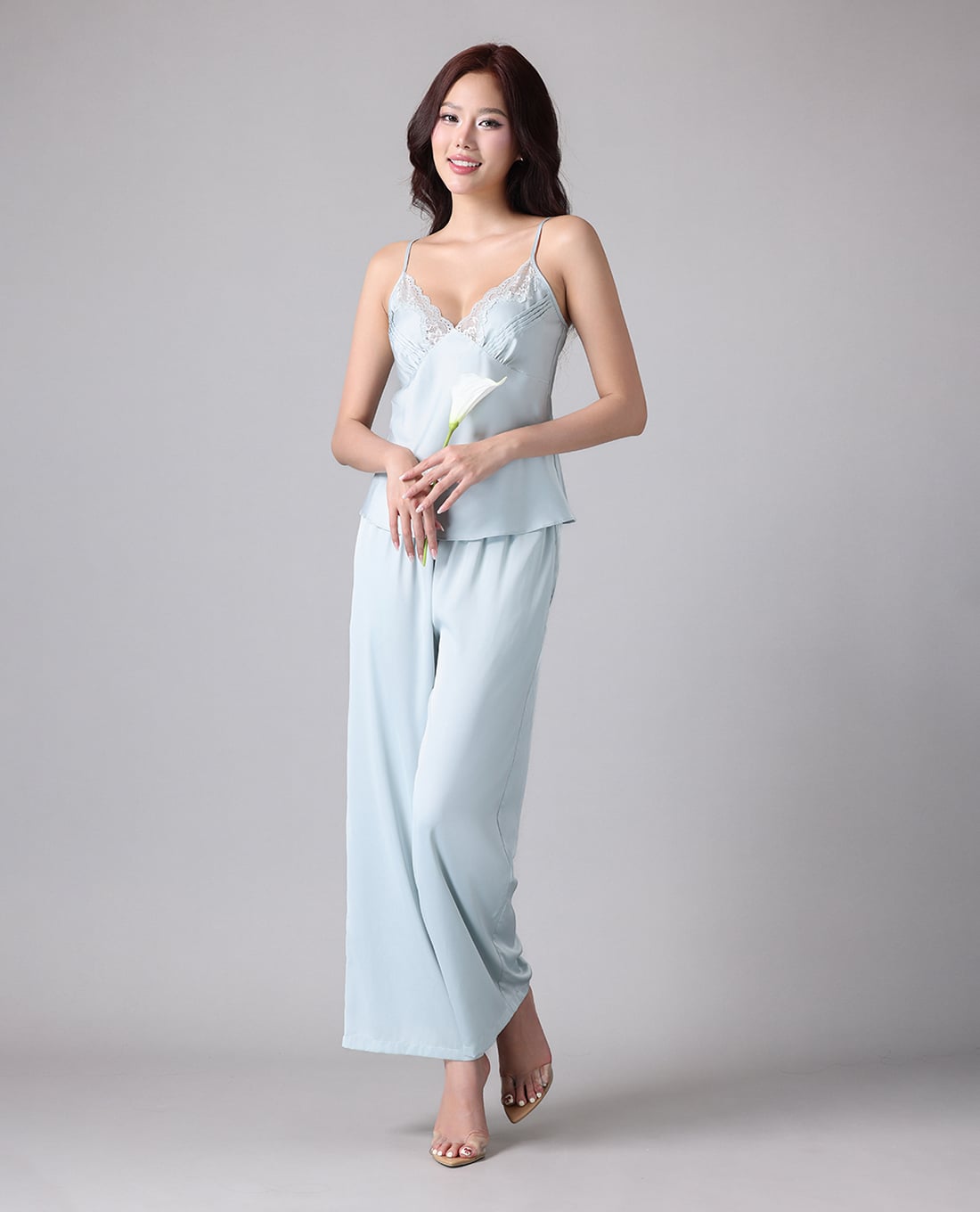VERA BY CHIPU - Bộ quần áo nữ dài mặc nhà satin trơn phối ren