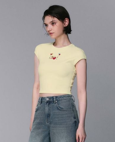  URBAN REVIVO - Áo croptop nữ cổ tròn tay ngắn phom ôm 
