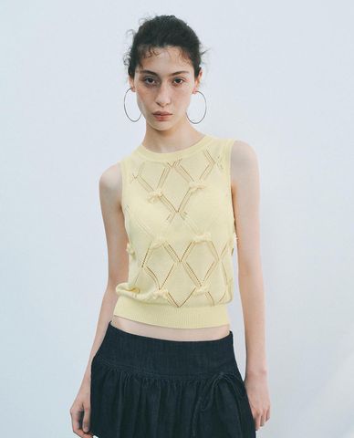  URBAN REVIVO - Áo dệt kim nữ sát nách cổ tròn 