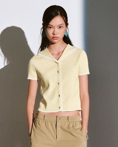  URBAN REVIVO - Áo dệt kim nữ tay ngắn cổ bẻ viền ren 
