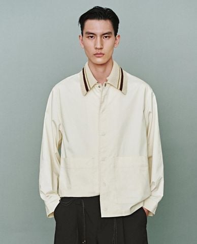  URBAN REVIVO - Áo khoác sơ mi nam cổ bẻ tay dài phối viền 