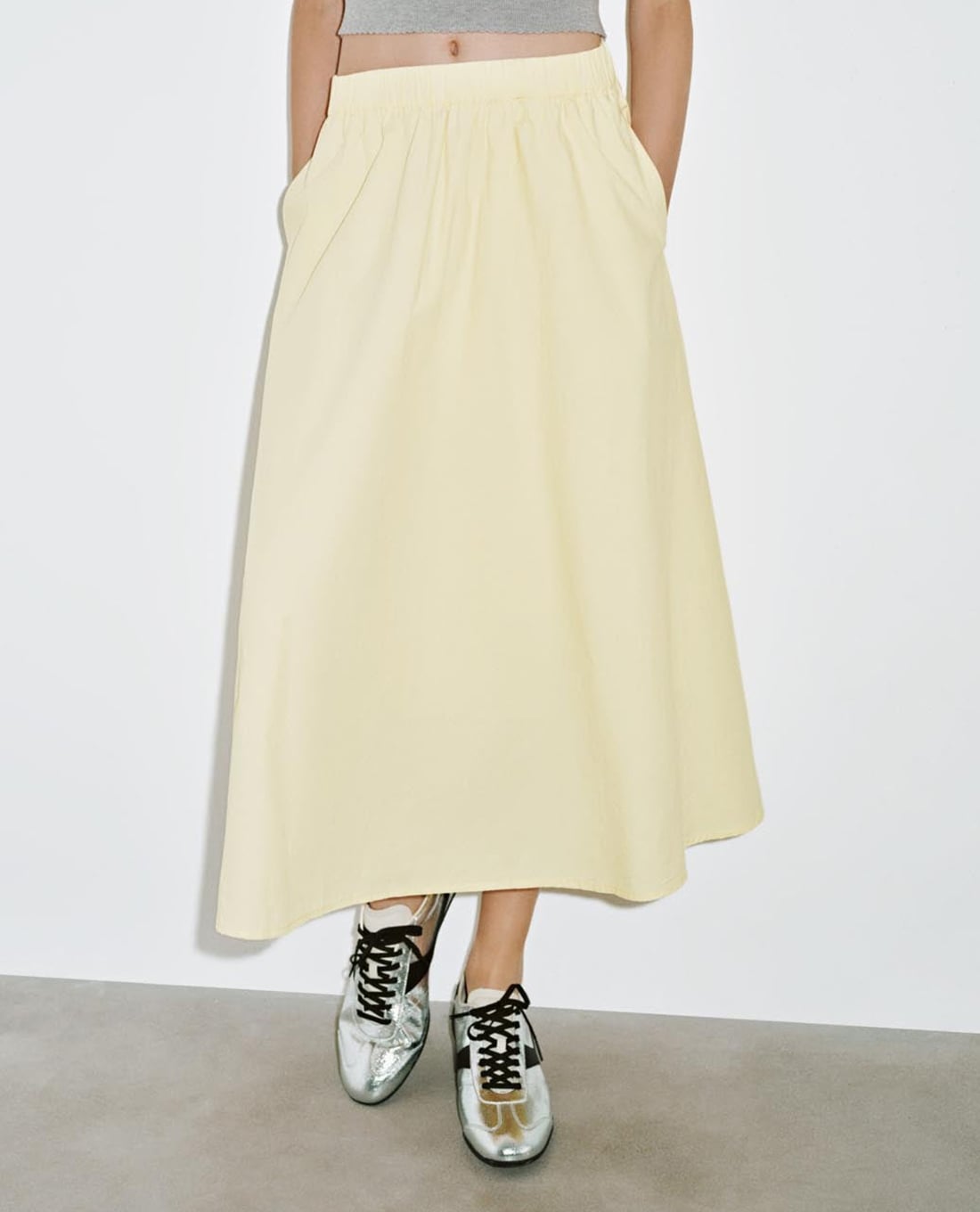 URBAN REVIVO - Chân váy chữ A midi lưng thun