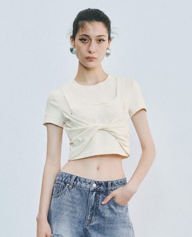  URBAN REVIVO - Áo croptop nữ cổ tròn tay ngắn 2 In 1 