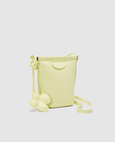  URBAN REVIVO - Túi đeo chéo nữ hình thang phối charm 