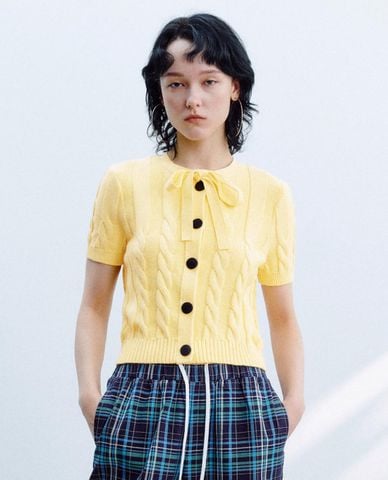  URBAN REVIVO - Áo dệt kim nữ cổ tròn tay ngắn thắt nơ 