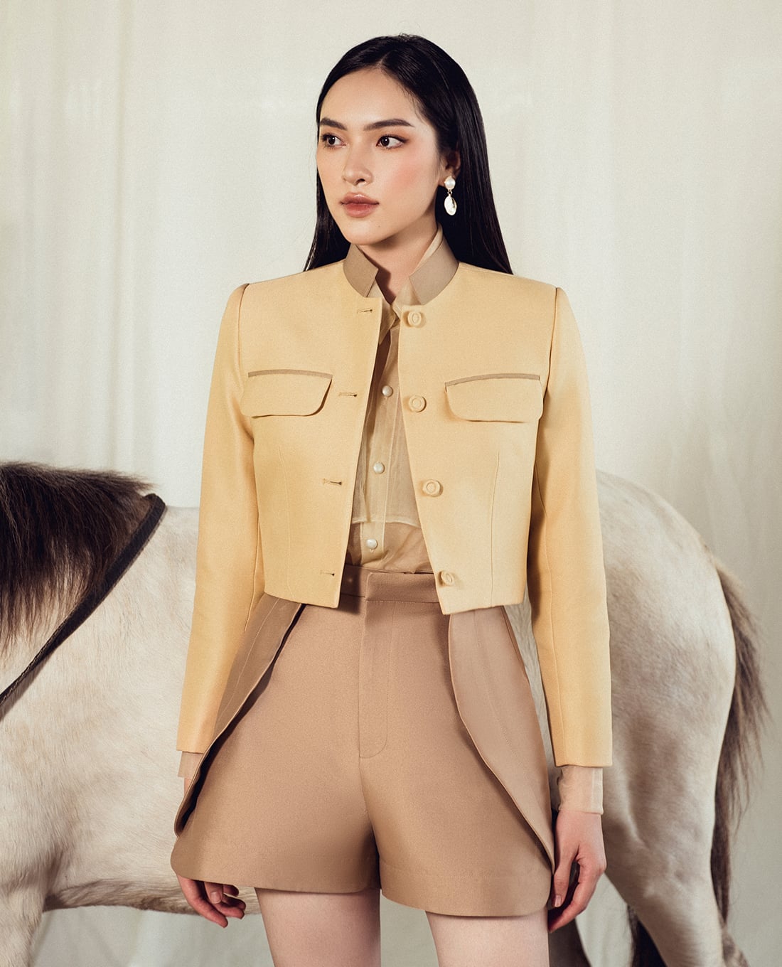 LARMES - Áo khoác croptop nữ cổ đứng phối viền Bandito