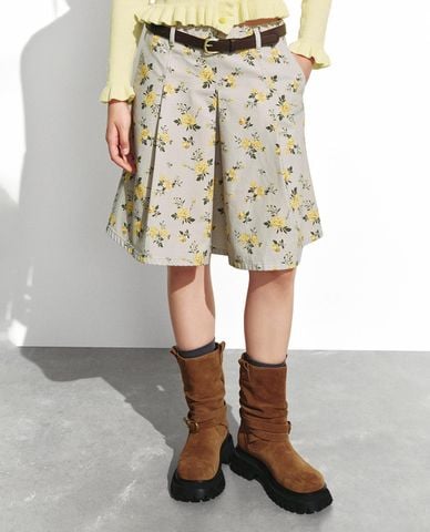  URBAN REVIVO - Chân váy denim mini in hoa phối thắt lưng 