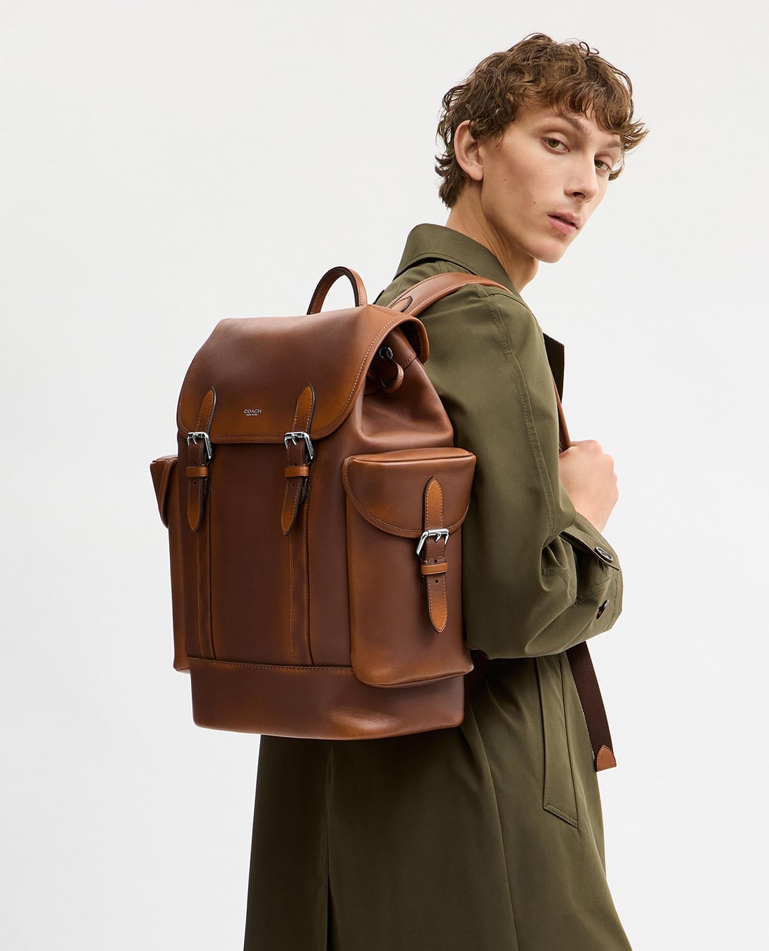 COACH - Balo nam phom chữ nhật nắp gập Hitch