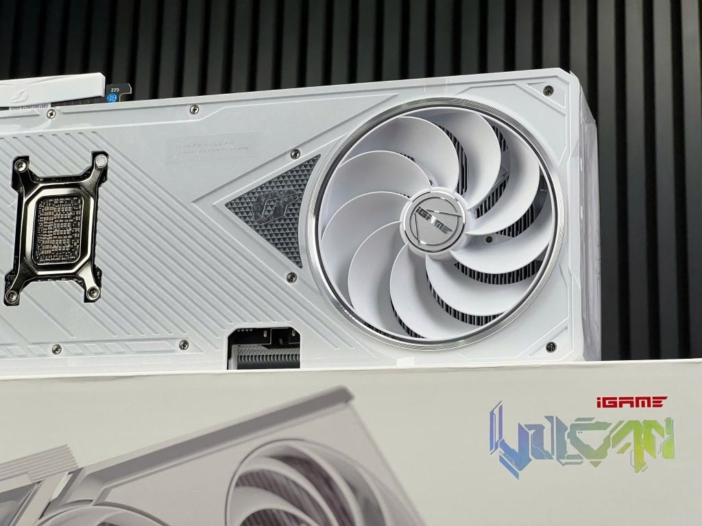 (NEW) VGA COLORFUL IGAME RTX 5080 16G VULCAN WHITE OC GDDR7