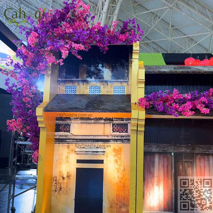 Thi Công Cây Hoa Giấy Trang Trí Gian Hàng Hội An 1