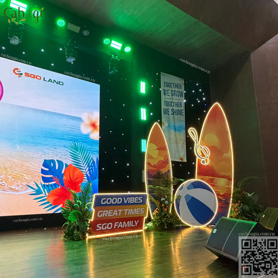 Thi Công Trang Trí Cây Hoa Giả Sự Kiện SGO VACATION 2026 Tại FLC Sầm Sơn 2