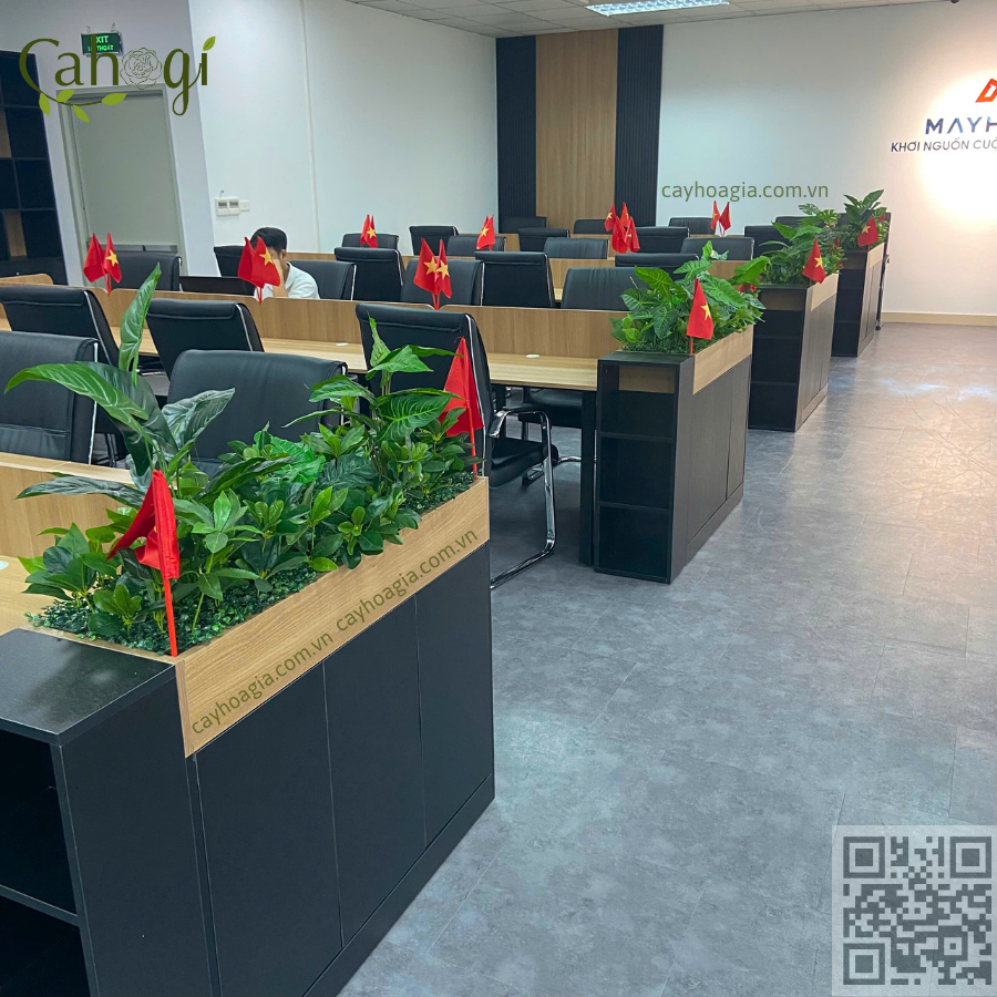 Thi Công Hộc Cây Giả Cho Văn Phòng BĐS MAYHOMES 2