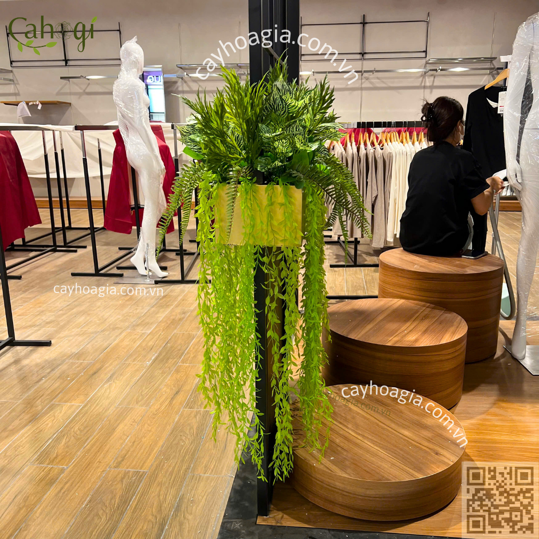 Thi Công Hộp Cây Giả Trang Trí Cửa Hàng Quần Áo Tại AEON Hưng Yên 3