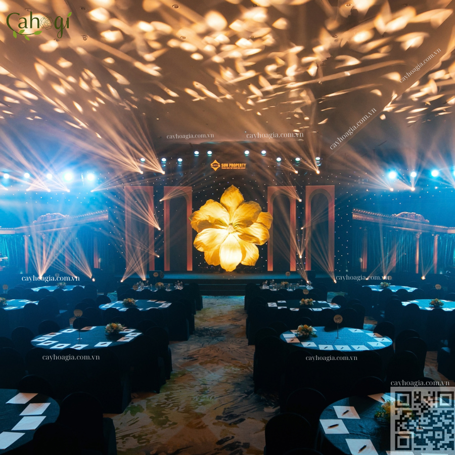 Thi Công Bông Hoa Mai Khổng Lồ 4m Chuyển Động Nghệ Thuật Tại Sự Kiện FourS Tower 3