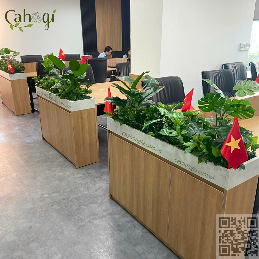 Thi Công Hộc Cây Giả Cho Văn Phòng BĐS MAYHOMES 3