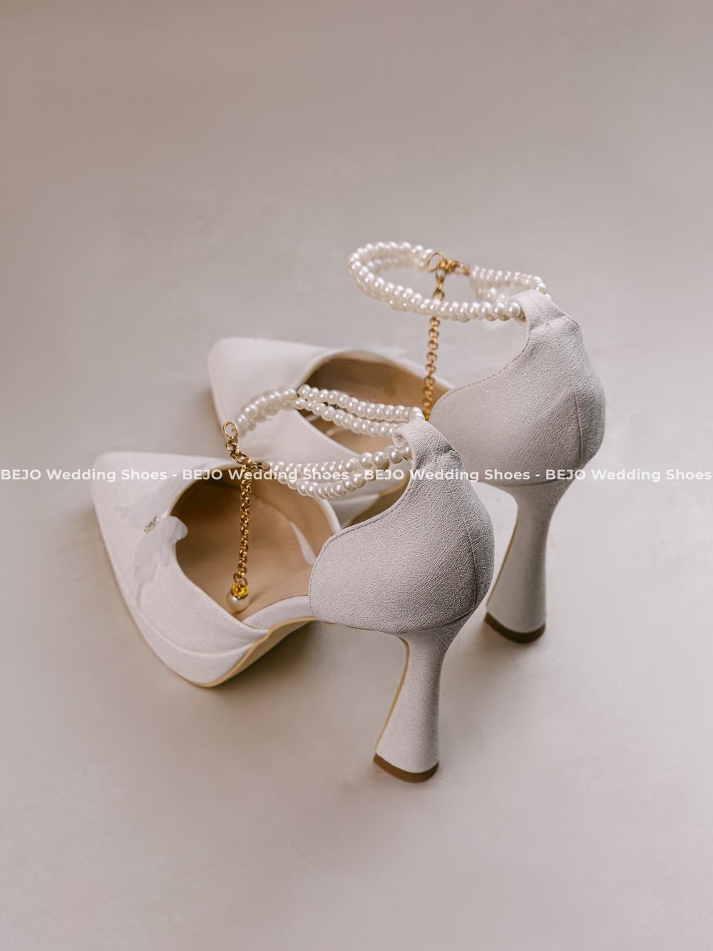  Giày cưới cao cấp BEJO WEDDING SHOSE- H78.DUP HOA BƯỚM, VÒNG CỔ CHÂN 