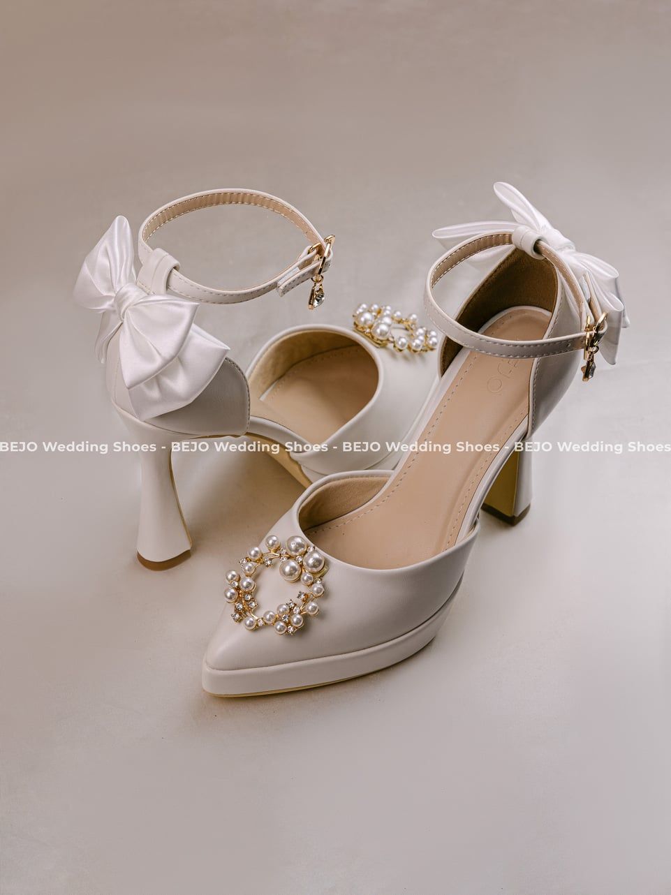  Giày cưới cao cấp BEJO WEDDING SHOSE- H78.DUP VÒNG NGUYỆT QUẾ, NƠ GÓT 