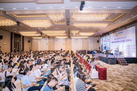 DEVEERICH - VIETNAM CEO CONGRESS