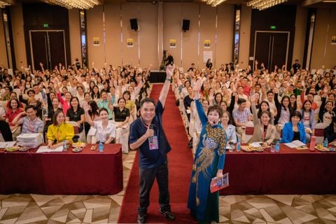 DEVEERICH - VIETNAM CEO CONGRESS