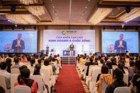 DEVEERICH - VIETNAM CEO CONGRESS