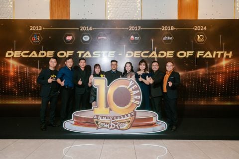 QSR 10 YEARS VIỆT NAM