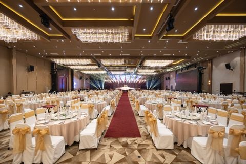 QSR 10 YEARS VIỆT NAM