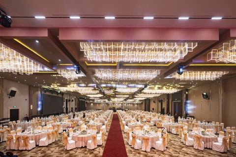 QSR 10 YEARS VIỆT NAM