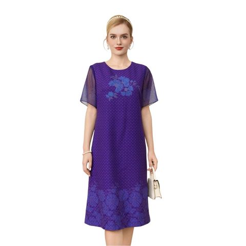 Váy suông in hoa chấm bi