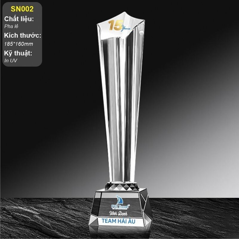 Bộ Cúp vinh danh pha lê ngôi sao xuất sắc 2026