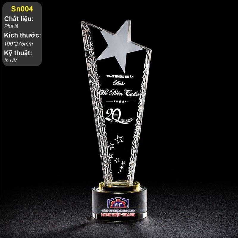 Bộ Cúp vinh danh pha lê ngôi sao xuất sắc 2026