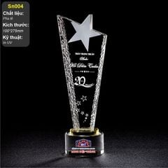 Bộ Cúp vinh danh pha lê ngôi sao xuất sắc 2026
