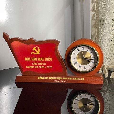 Chặn giấy gỗ đồng hồ VG49