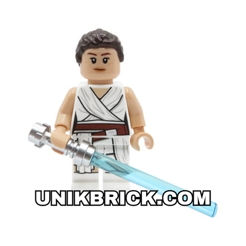  LEGO Star Wars Rey with lightsaber 