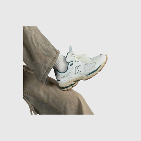 [GIÁ TÙY SIZE] Giày New Balance 2002R 