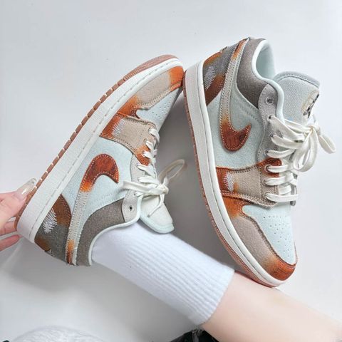 [GIÁ TÙY SIZE] Giày Jordan 1 Low SE 