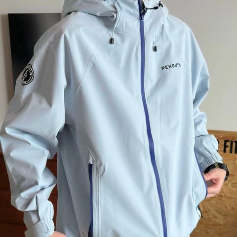 [GIÁ TUỲ SIZE] Áo khoác PENGUIN x CAMEL chống gió, chống nước, giữ ấm – M35BA31058