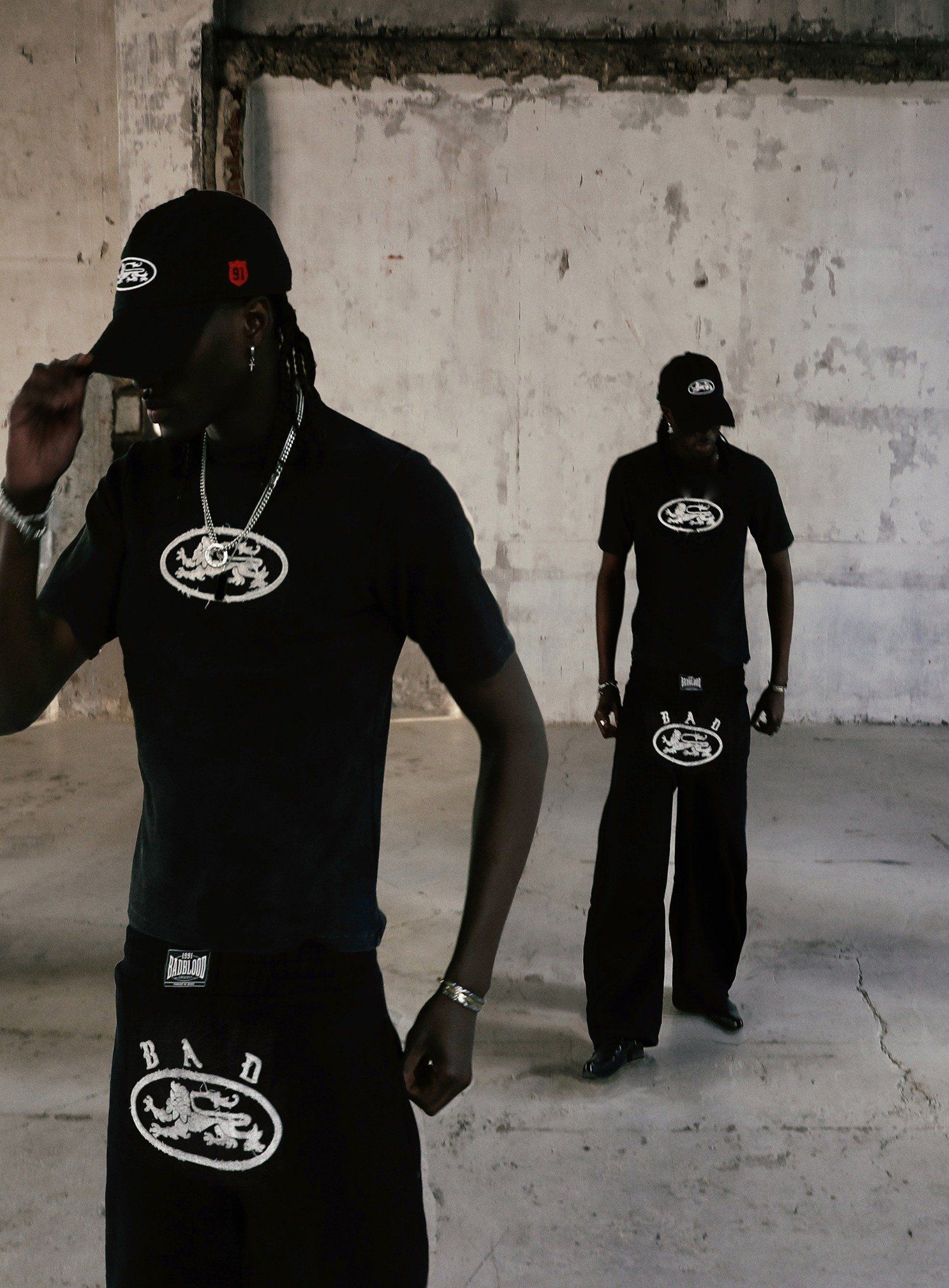  Áo Thun [Unisex] Badblood - [w-tee25-033] Lion Patch Short Sleeve Slim Fit Washed Black 