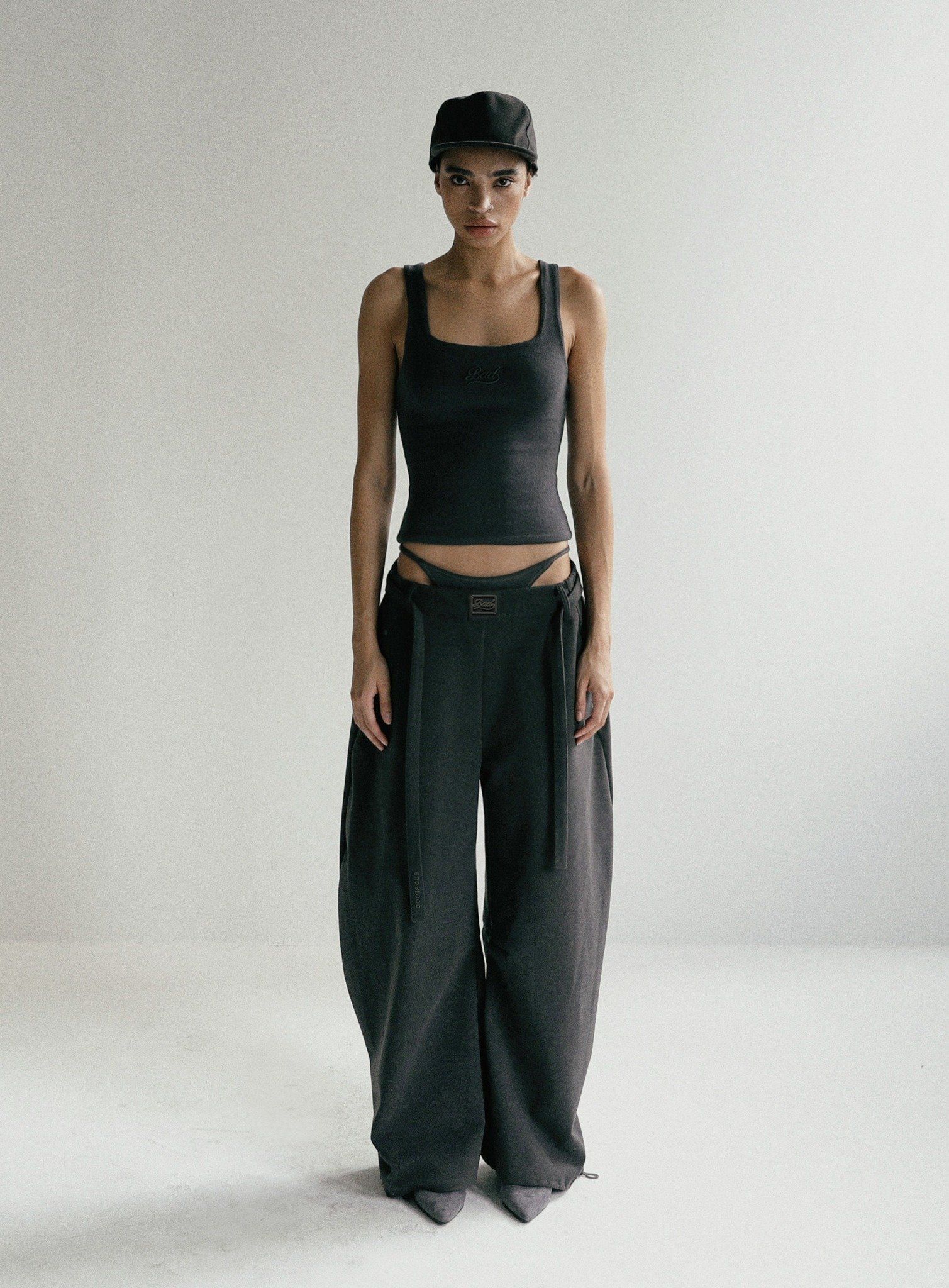 ◆BADBLOOD◆ Beyond Soft Square Neck Tank Charcoal w-tnk24-0 Áo Tanktop [Nữ] Badblood - [w-tnk24-075] Beyond Soft Square