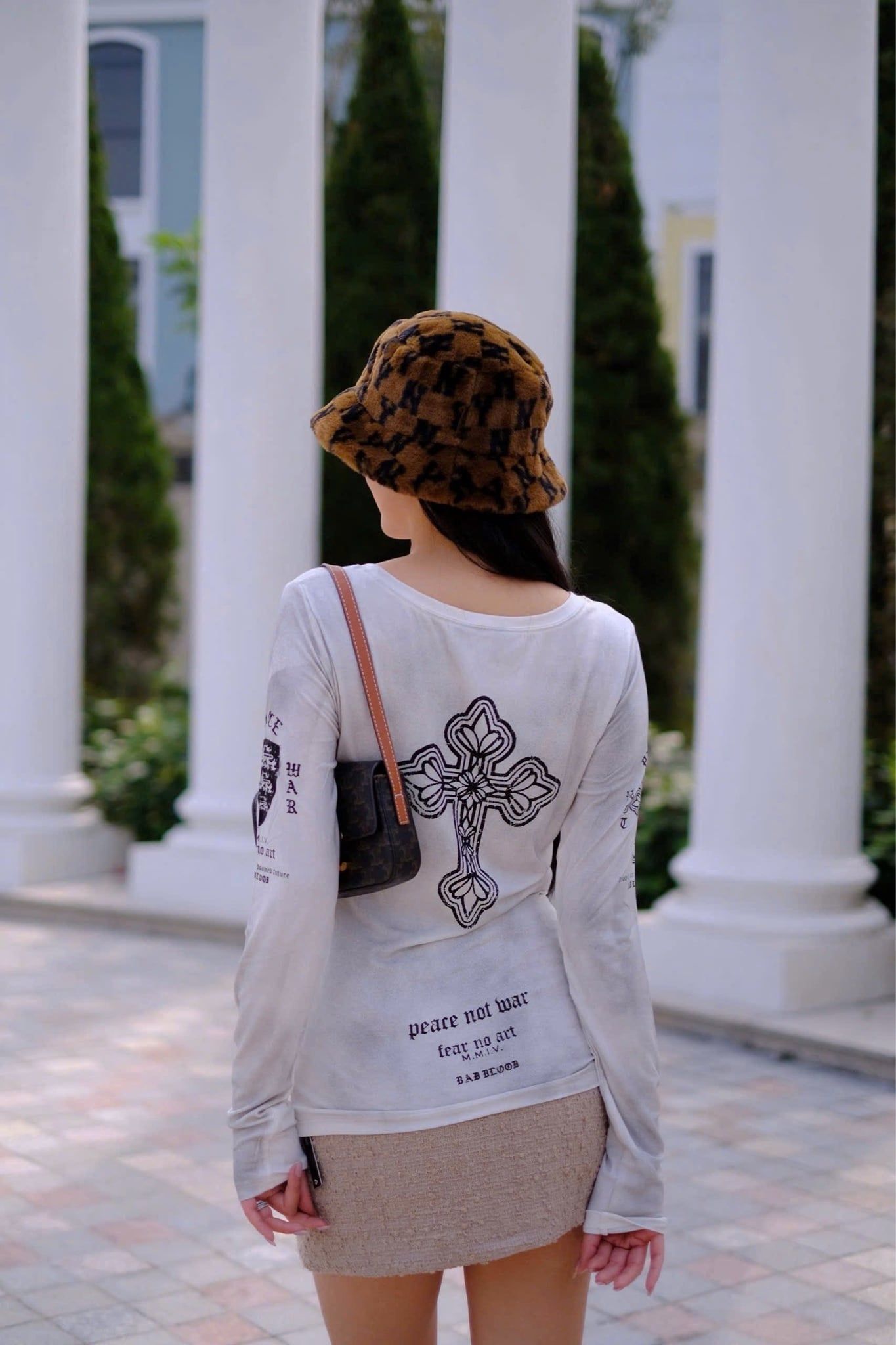  Áo Thun Dài Tay [Unisex] Badblood - [w-tee25-146] PEACE NOT WAR Dusty White 