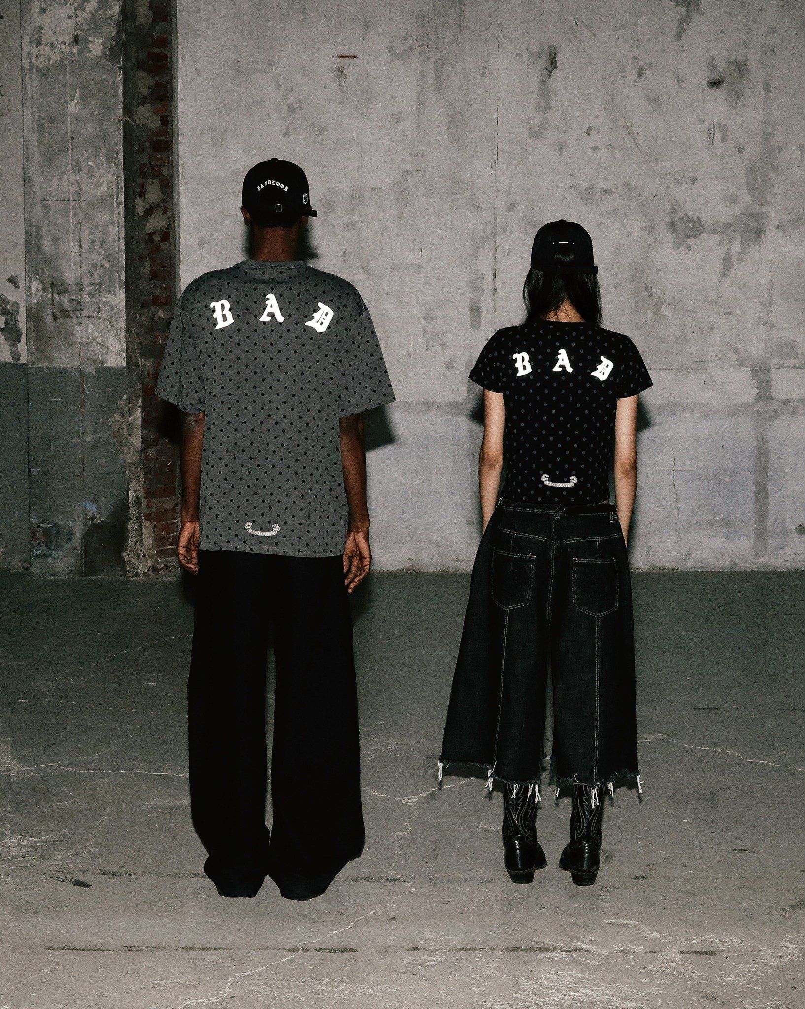  Áo Thun [Unisex] Badblood - [w-tee25-081] Mystic Basic T-Shirt Black Dot 