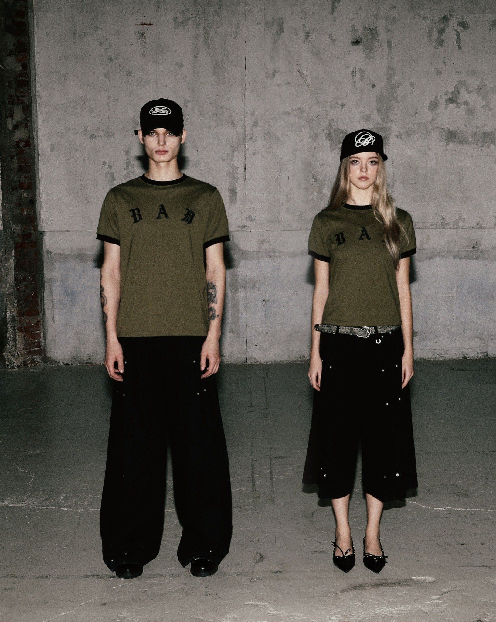  Áo Thun [Unisex] Badblood - [w-tee25-089] Cosmo Bad Patch Ringer T-Shirt Khaki 