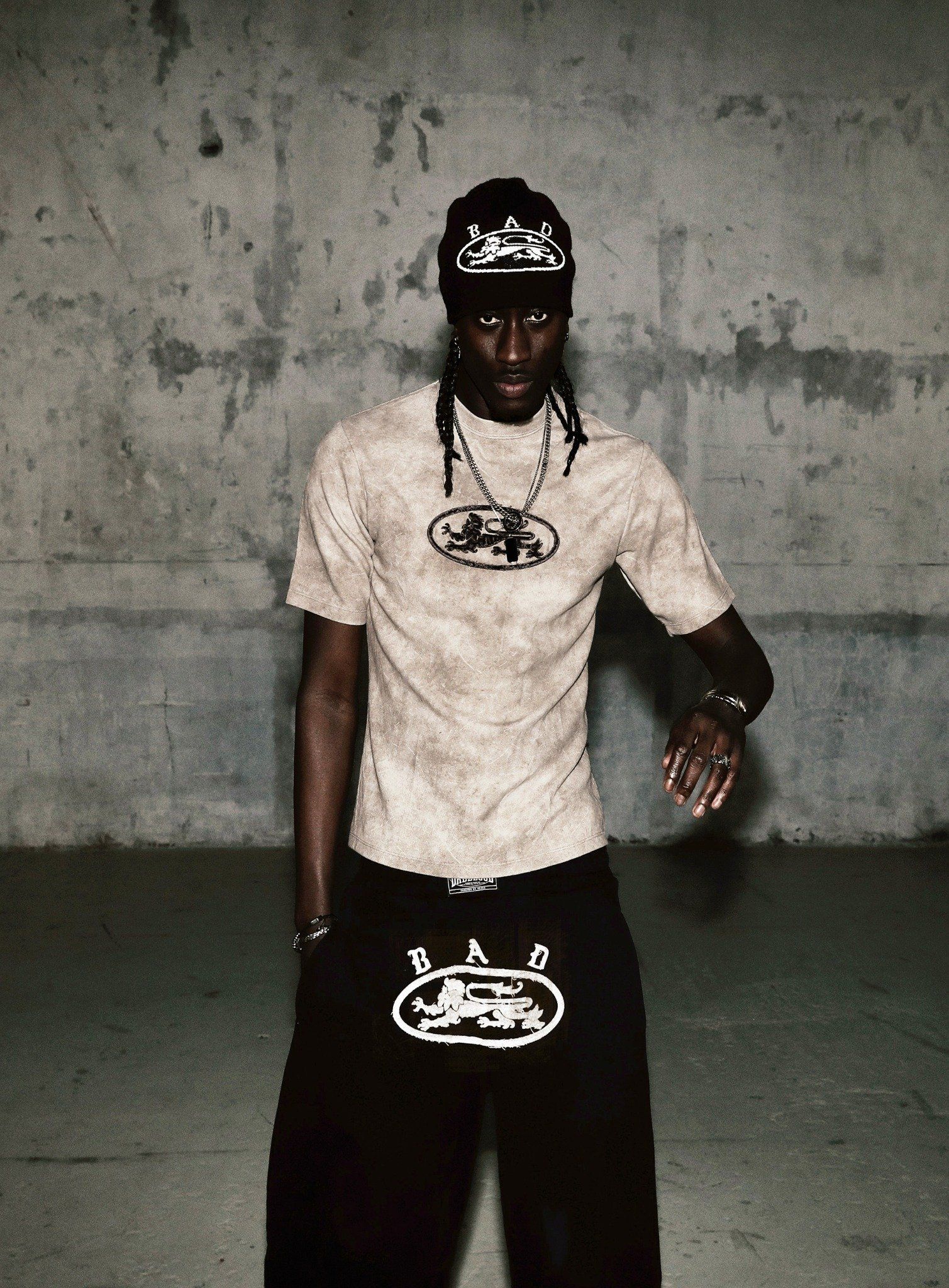  Áo Thun [Unisex] Badblood - [w-tee25-032] Lion Patch Short Sleeve Slim Fit Washed Beige 