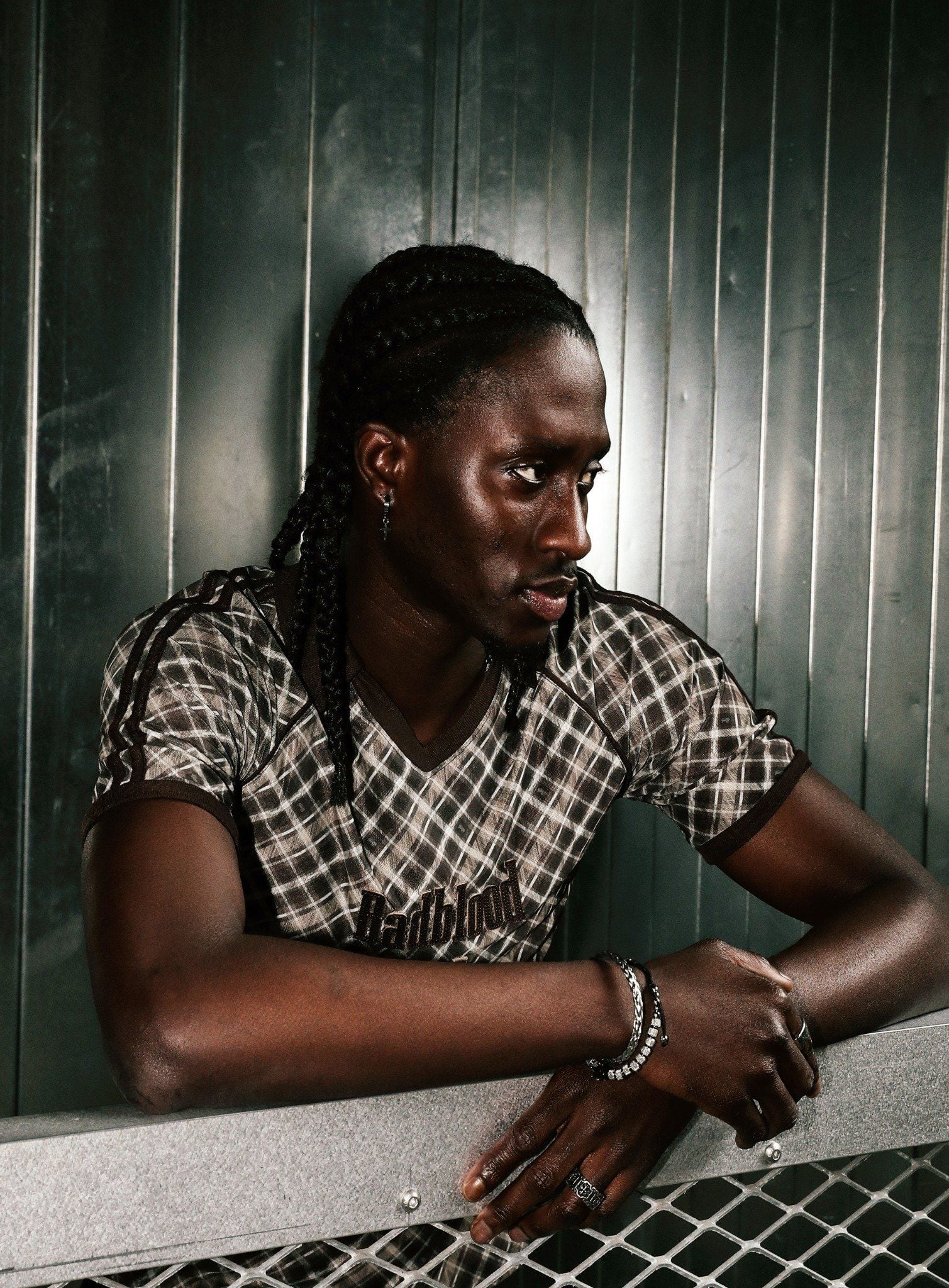  Áo Thun [Unisex] Badblood - [w-tee25-023] Vintage Club V-Neck Check T-Shirt Brown 