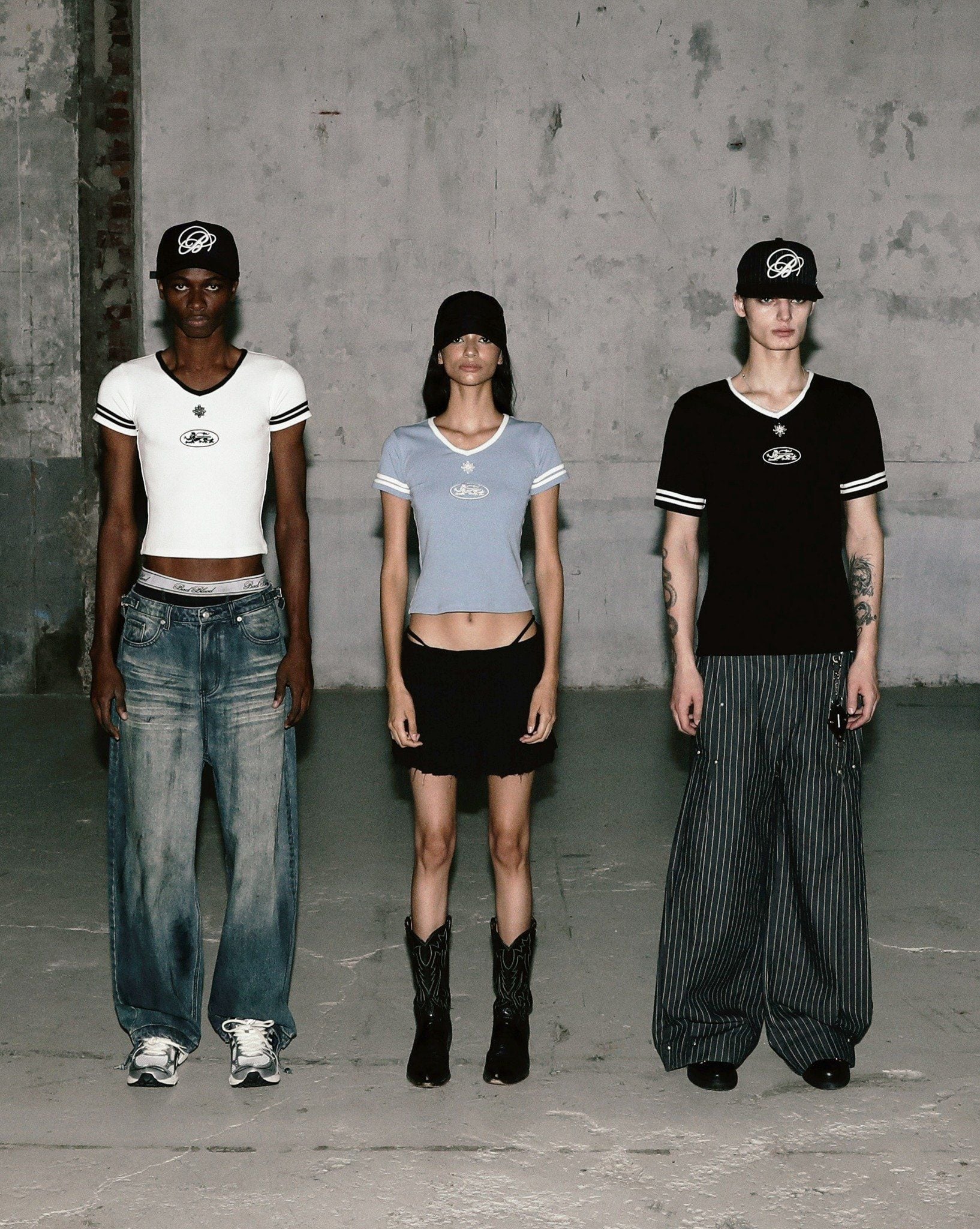  Áo Thun [Unisex] Badblood - [w-tee25-110] 91 V-Neck Jersey T-Shirt - Black 