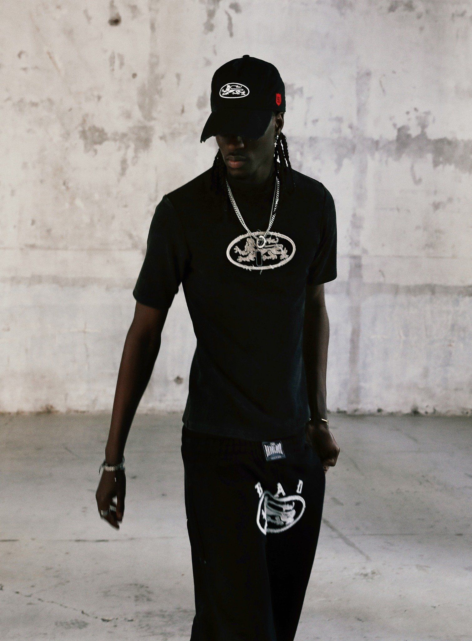  Áo Thun [Unisex] Badblood - [w-tee25-033] Lion Patch Short Sleeve Slim Fit Washed Black 