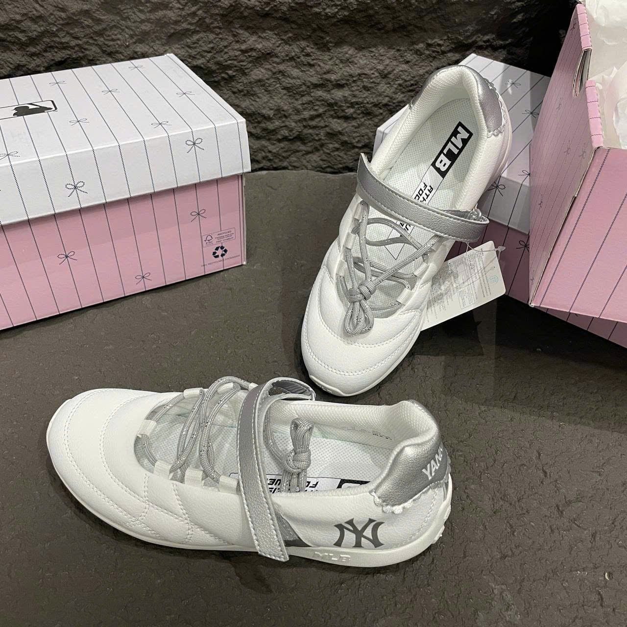  Giày MLB - Slick Mary Jane New York Yankees - 3ASXMJ76N-50WHS 